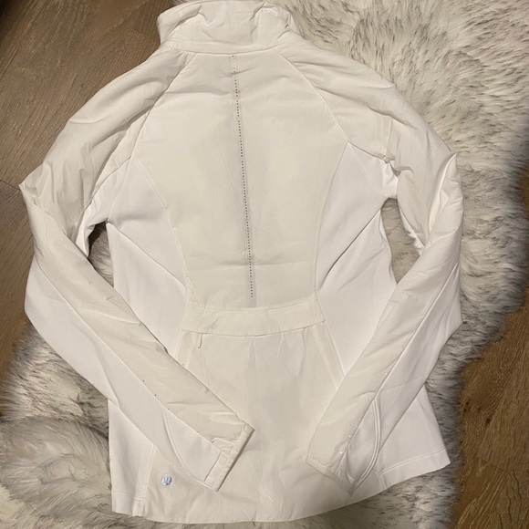 Lululemon Run for Cold Jacket - Picture 5 of 8